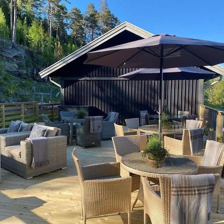 Kaerrstegens Gard Hotel Ljungskile Buitenkant foto